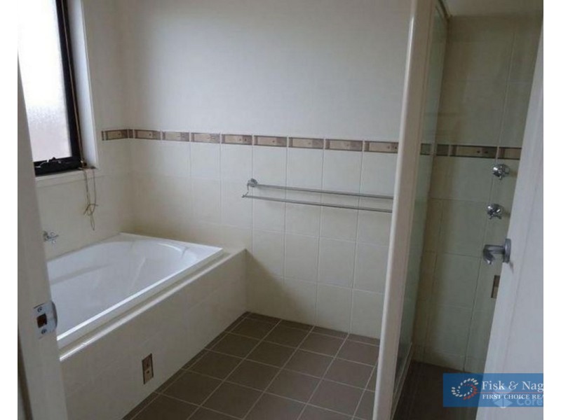 5 Yuin Place, Bega NSW 2550