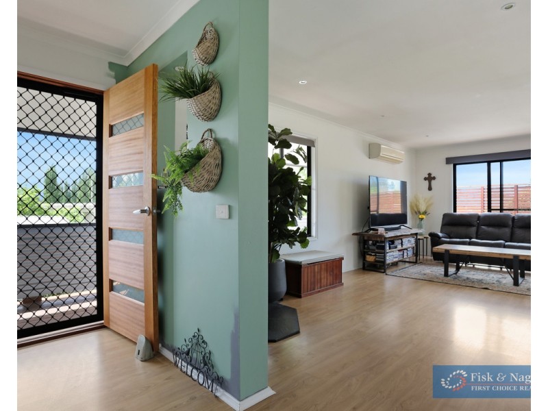 52 Valley Street, Bega NSW 2550