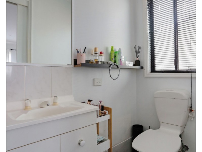 52 Valley Street, Bega NSW 2550