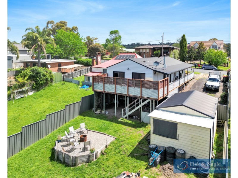 52 Valley Street, Bega NSW 2550