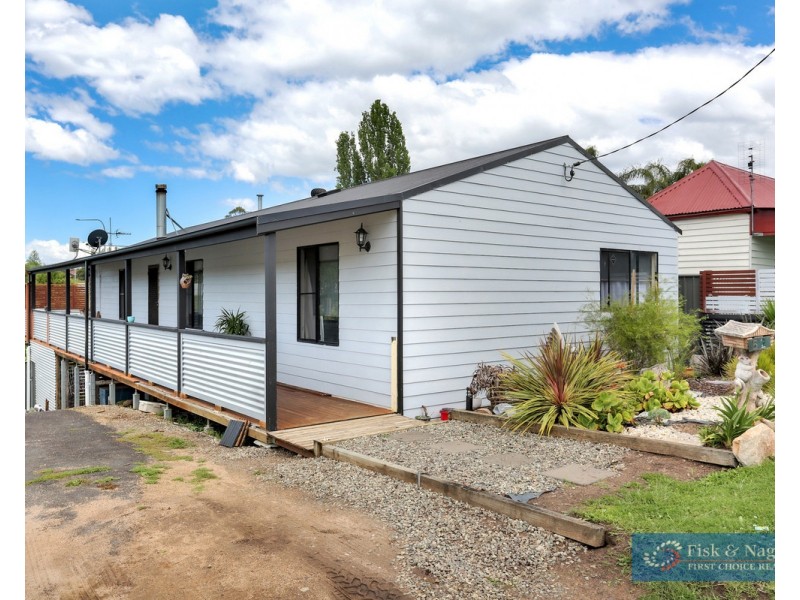 52 Valley Street, Bega NSW 2550