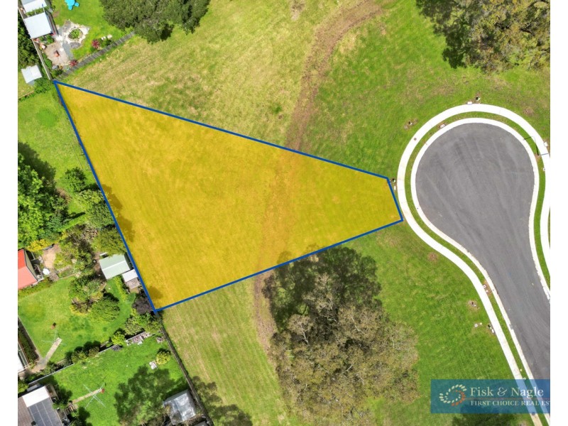 21 Sea Lace Place, Bega NSW 2550