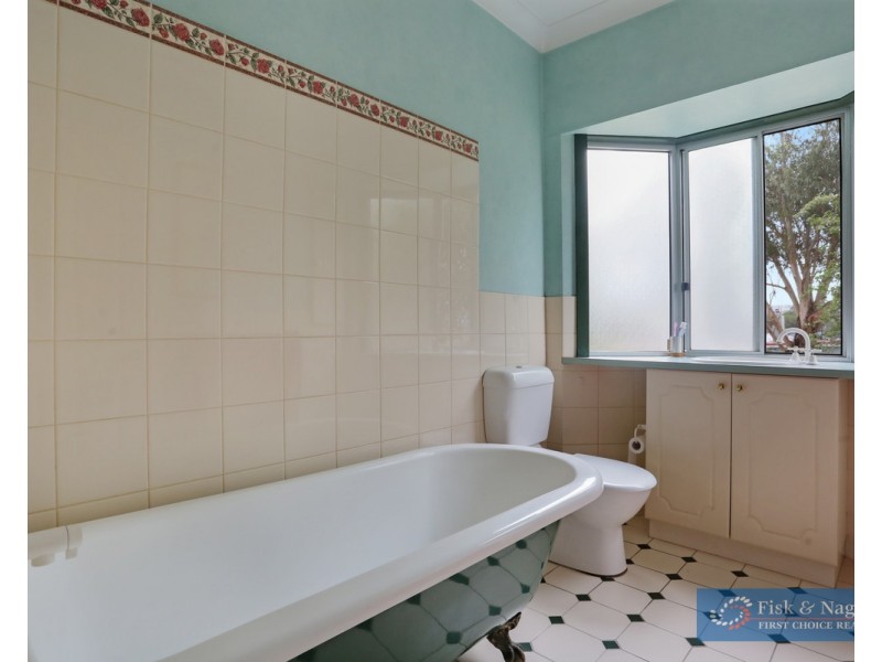 112 Rawlinson Street, Bega NSW 2550