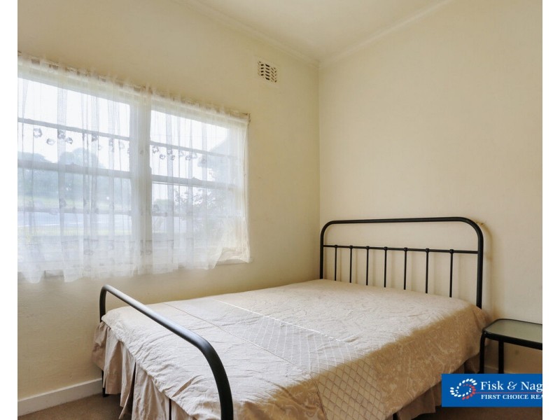 16 Watson Street, Bega NSW 2550