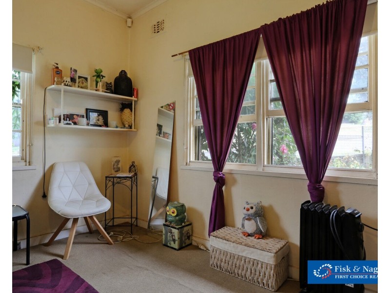 16 Watson Street, Bega NSW 2550