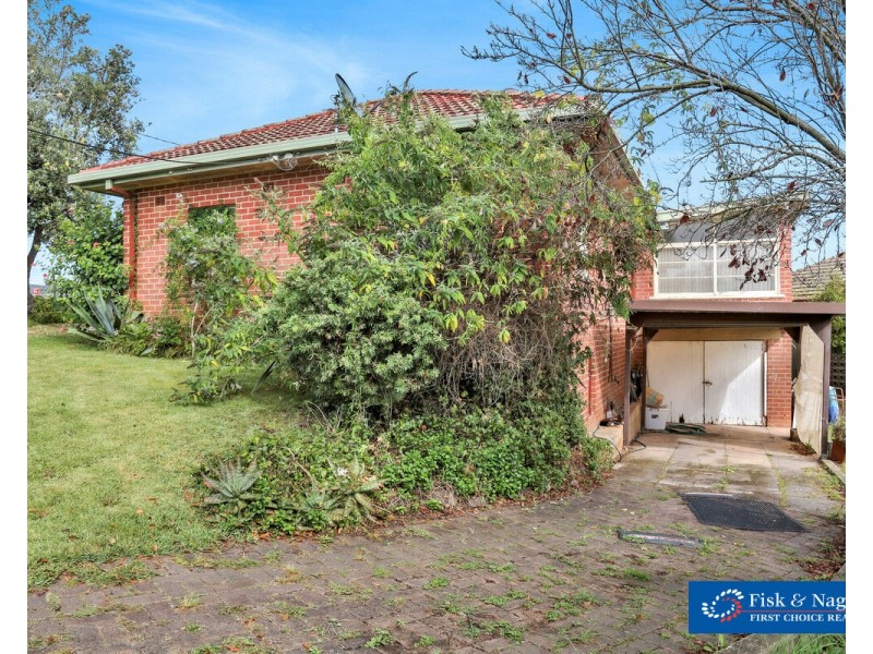 16 Watson Street, Bega NSW 2550