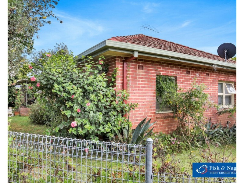 16 Watson Street, Bega NSW 2550