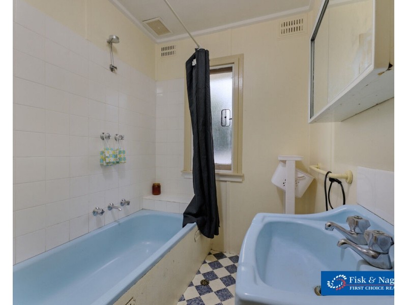 9 Bunyarra Drive, Bega NSW 2550