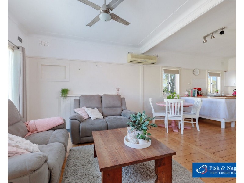 3 Blomfield Avenue, Bega NSW 2550