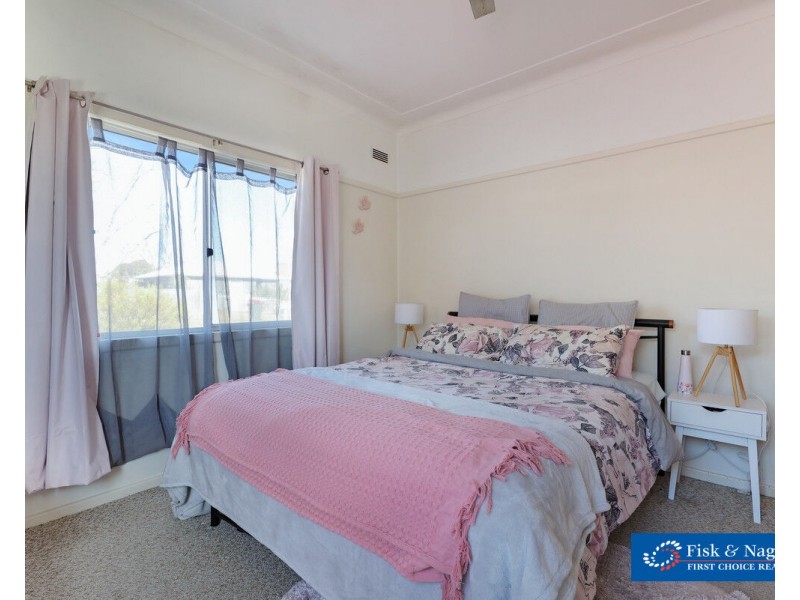 3 Blomfield Avenue, Bega NSW 2550