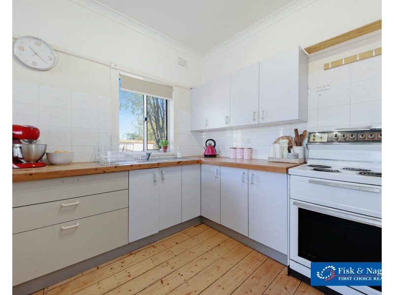 3 Blomfield Avenue, Bega NSW 2550