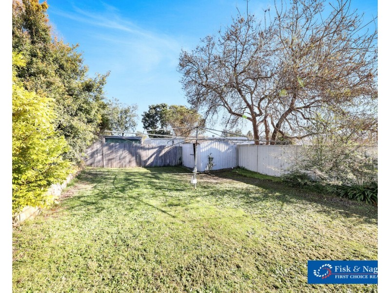 3 Blomfield Avenue, Bega NSW 2550
