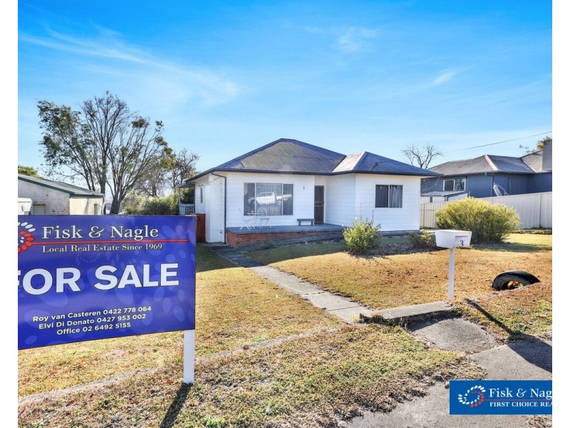 3 Blomfield Avenue, Bega NSW 2550