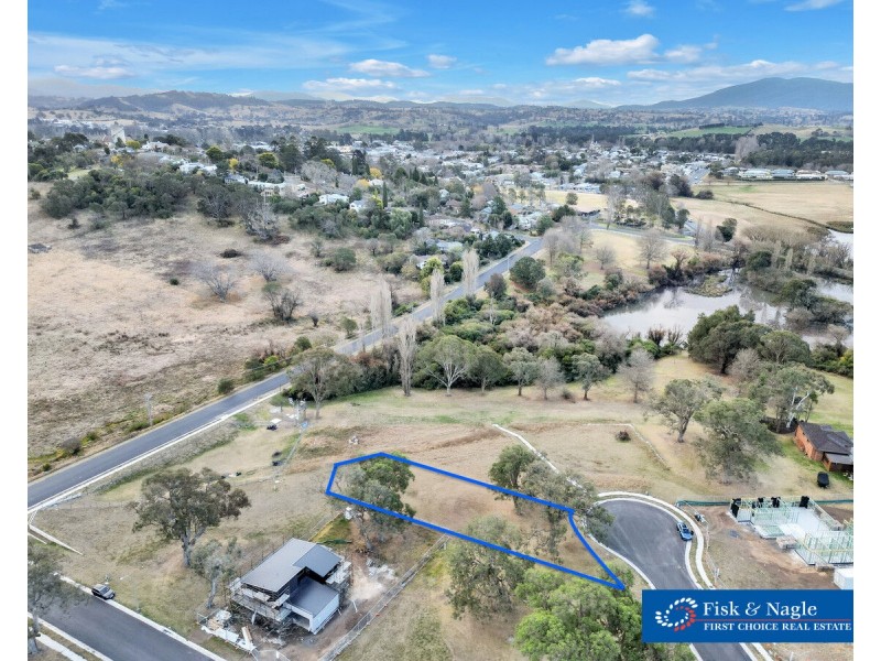 3 Sea Lace Place, Bega NSW 2550