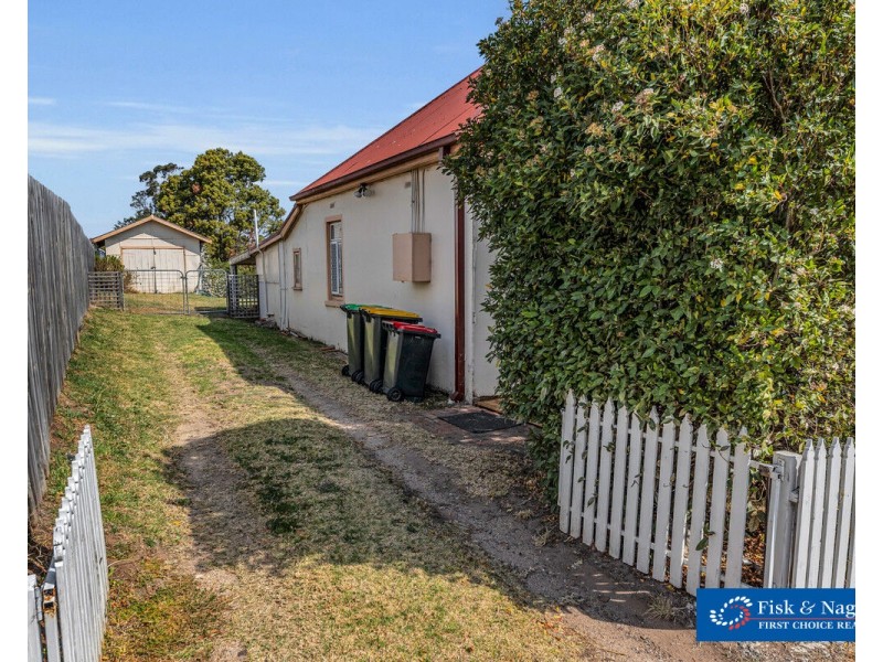 124 Upper Street, Bega NSW 2550