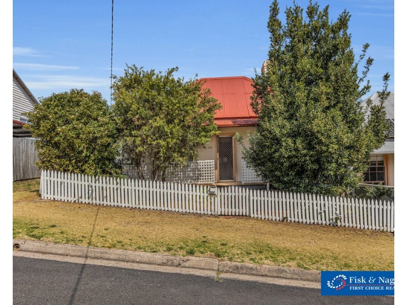 124 Upper Street, Bega NSW 2550