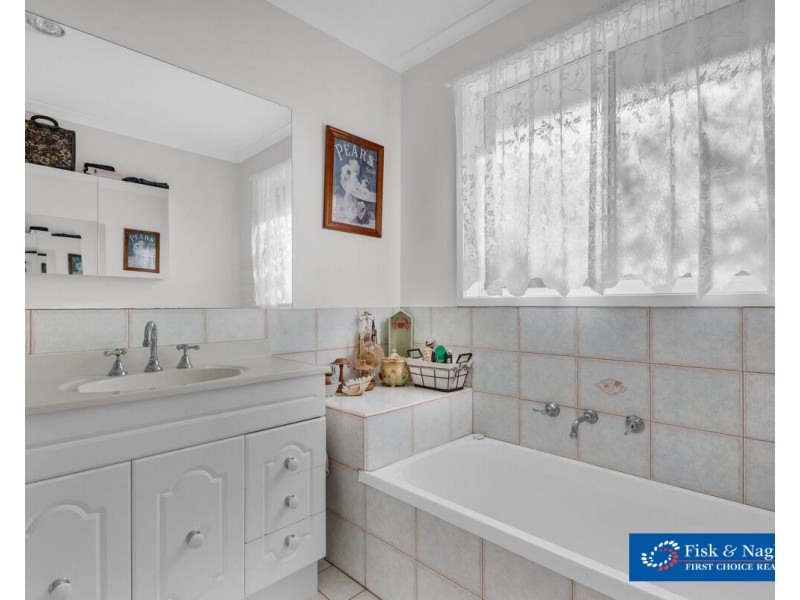 71 Max Slater Drive, Bega NSW 2550
