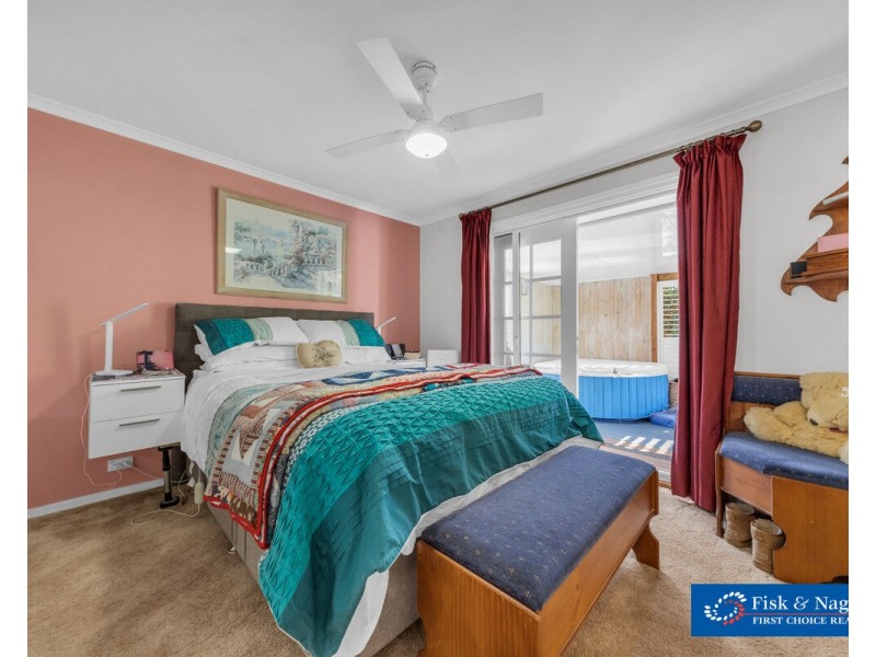 71 Max Slater Drive, Bega NSW 2550