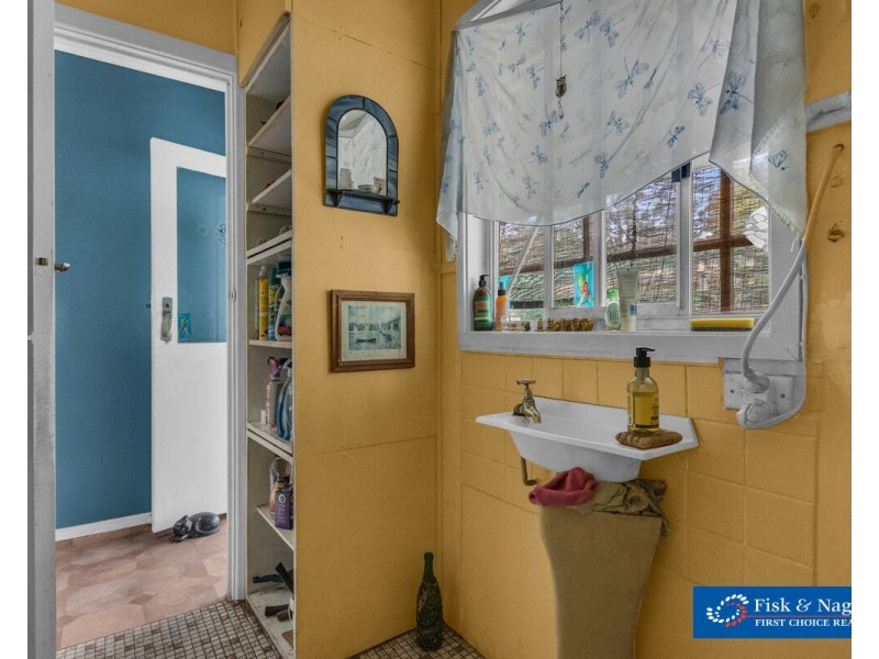 2 Miners Close, Bega NSW 2550