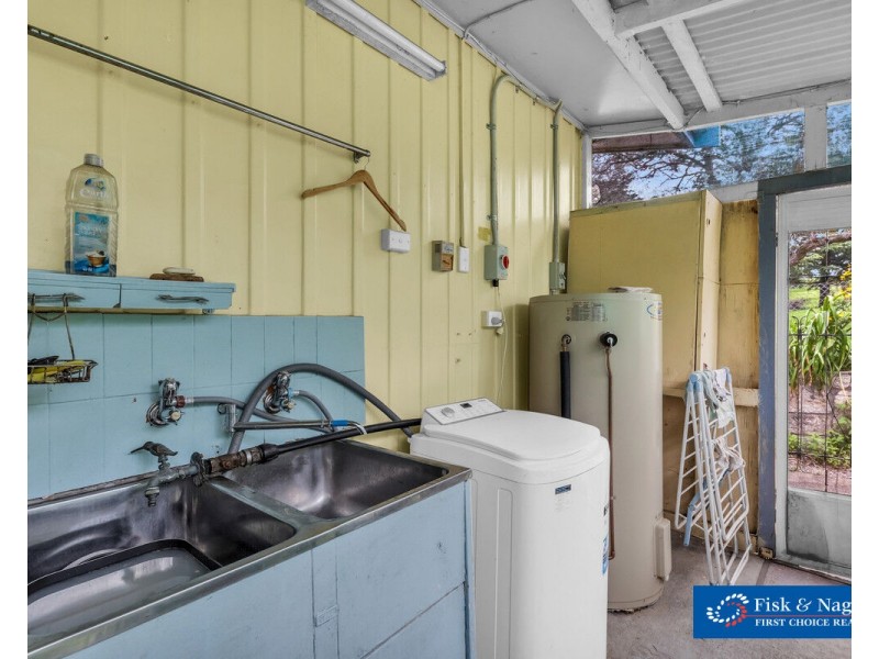 2 Miners Close, Bega NSW 2550