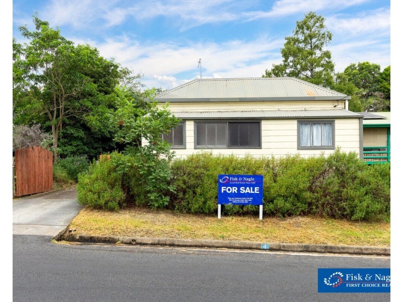 4 Minyama Parade, Bega NSW 2550