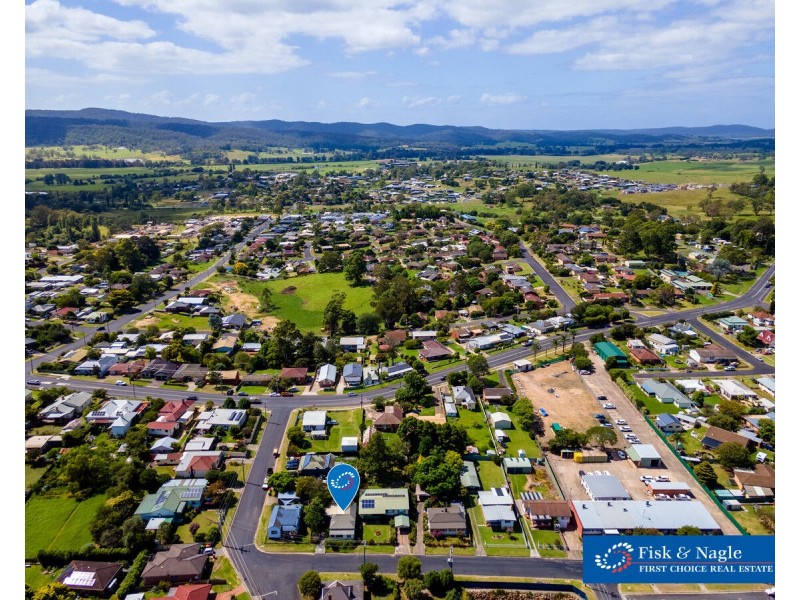 4 Minyama Parade, Bega NSW 2550