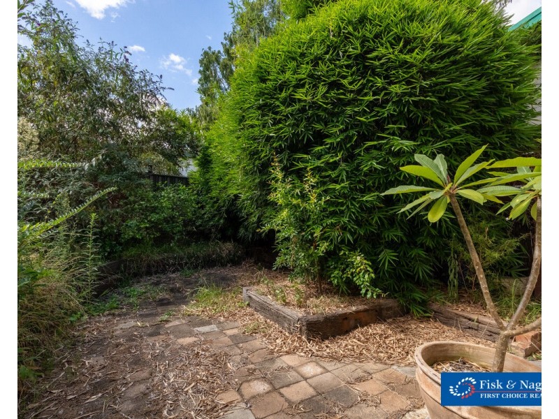 4 Minyama Parade, Bega NSW 2550