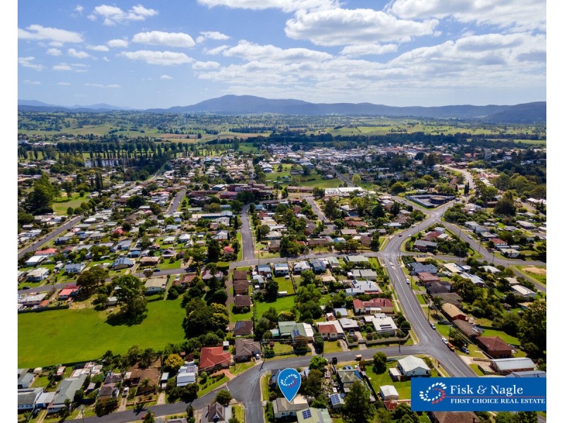 4 Minyama Parade, Bega NSW 2550