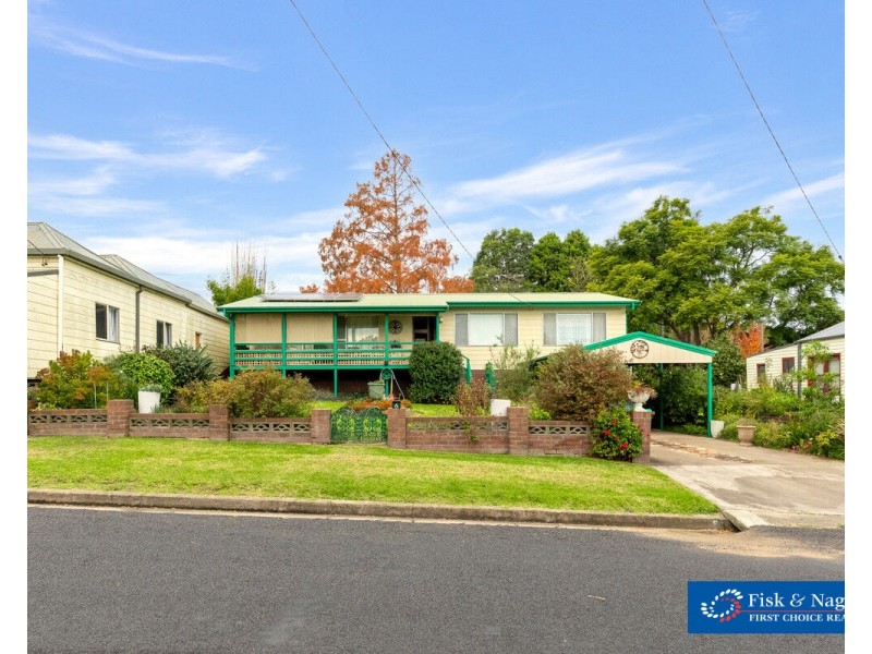 6 Minyama Parade, Bega NSW 2550