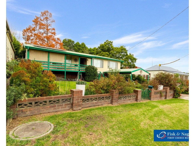 6 Minyama Parade, Bega NSW 2550