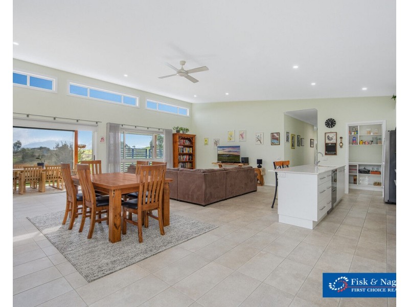 27 Curyo Lane, Bega NSW 2550