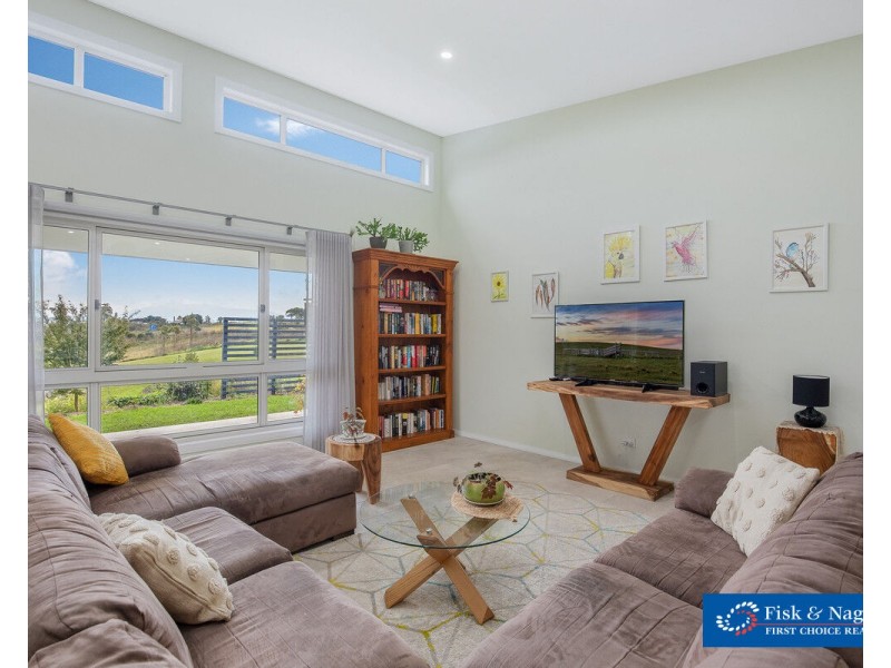 27 Curyo Lane, Bega NSW 2550