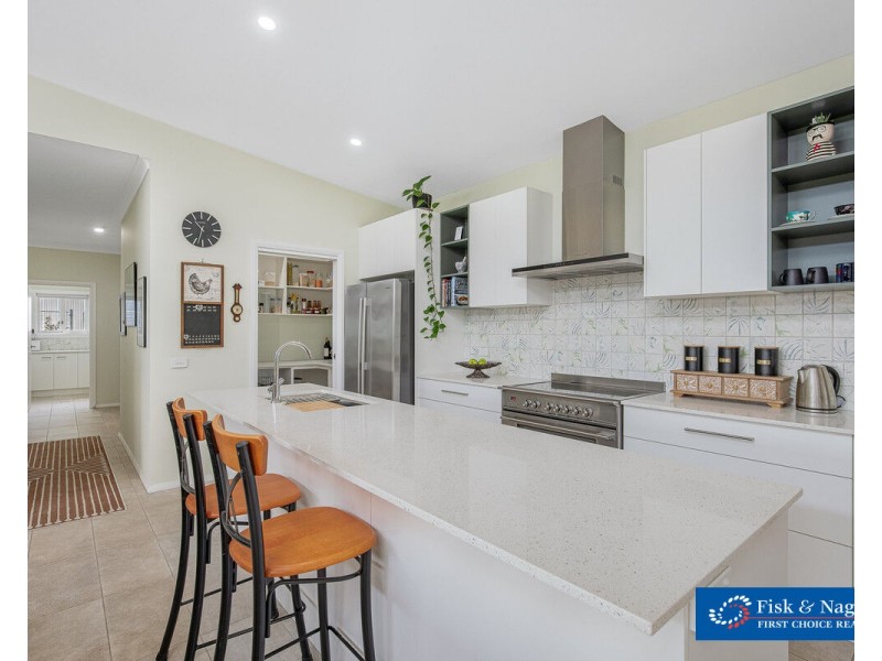 27 Curyo Lane, Bega NSW 2550