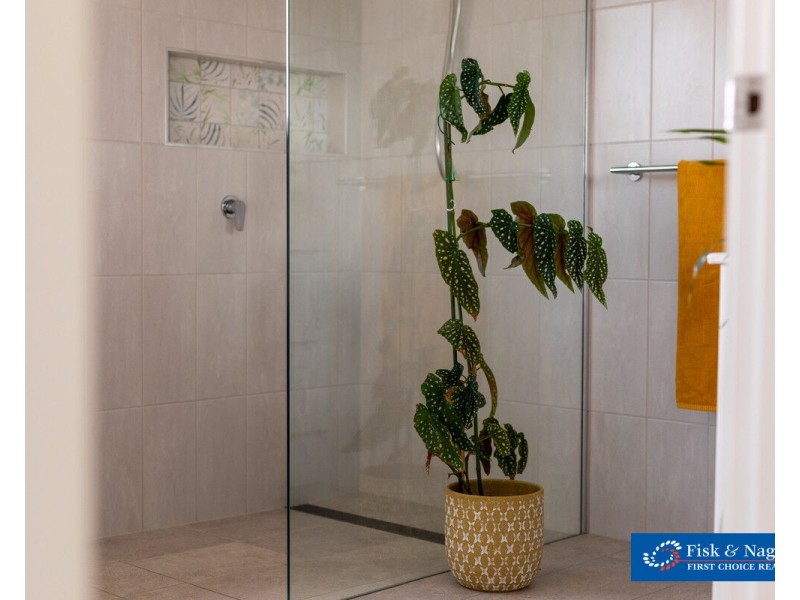 27 Curyo Lane, Bega NSW 2550