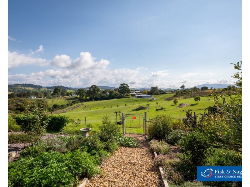 27 Curyo Lane, Bega NSW 2550