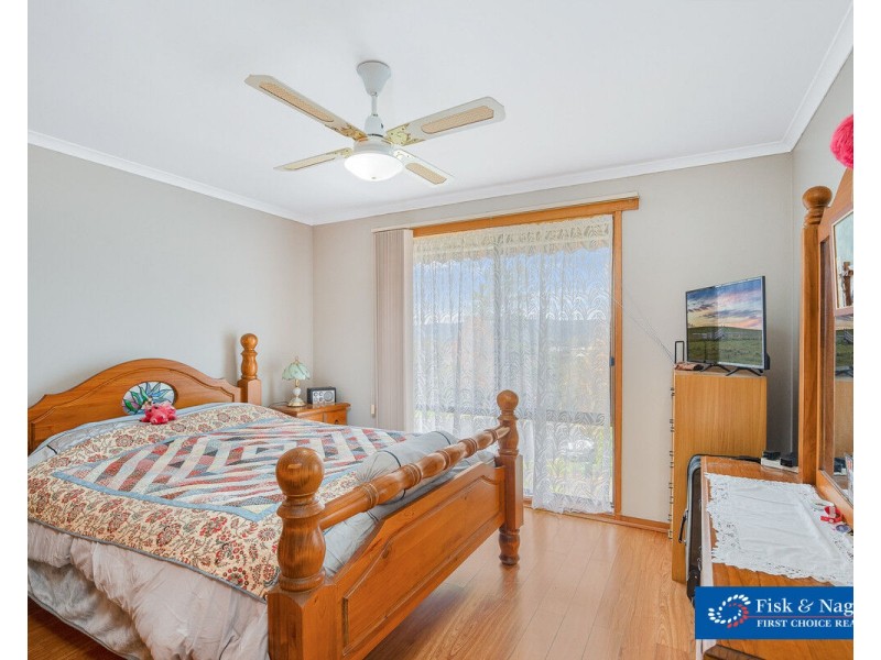 13 Hart Crescent, Bega NSW 2550