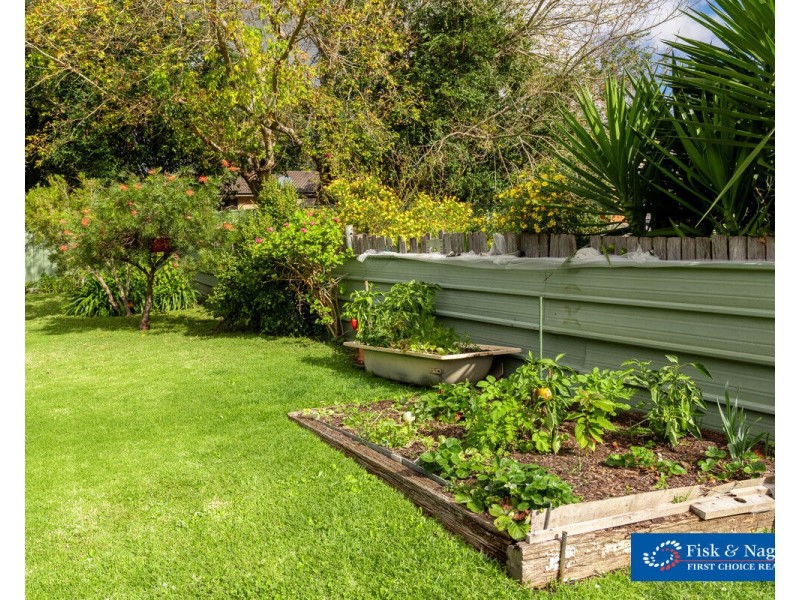 13 Hart Crescent, Bega NSW 2550