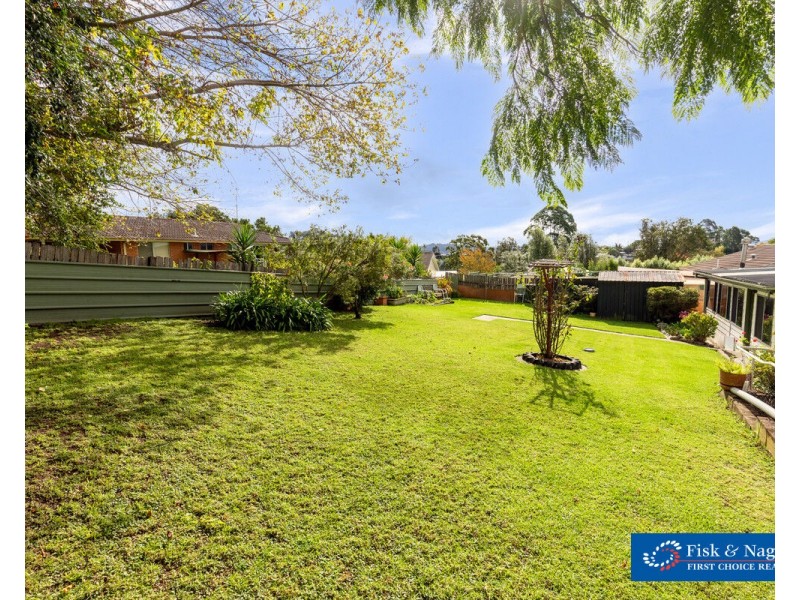 13 Hart Crescent, Bega NSW 2550