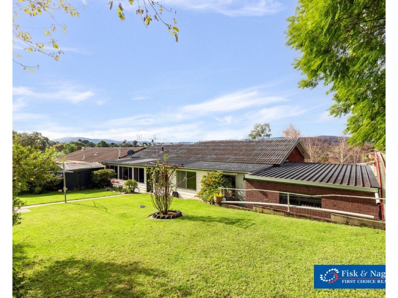 13 Hart Crescent, Bega NSW 2550