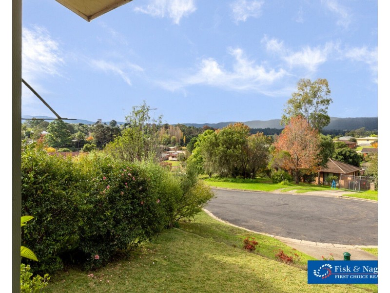 13 Hart Crescent, Bega NSW 2550