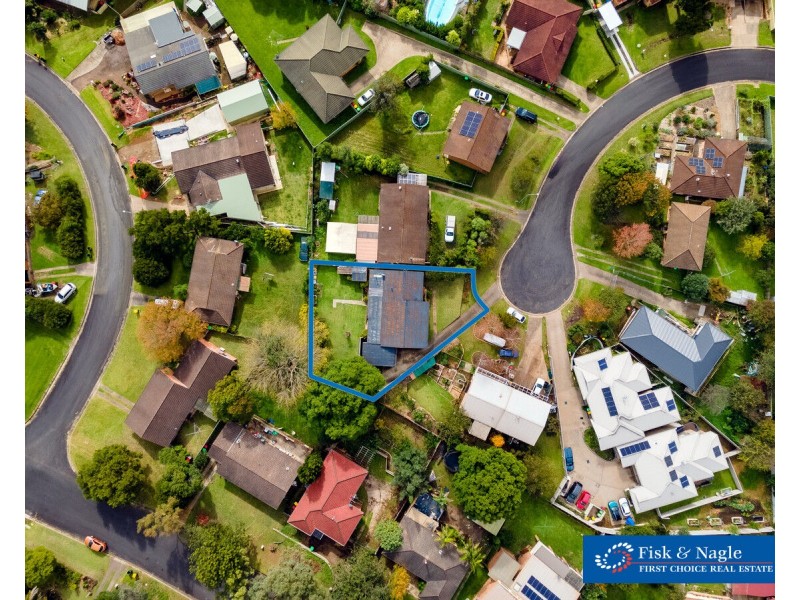 13 Hart Crescent, Bega NSW 2550