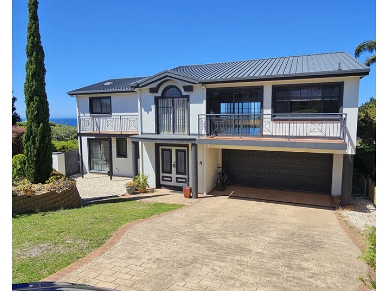 100 Pacific Way, Tura Beach NSW 2548