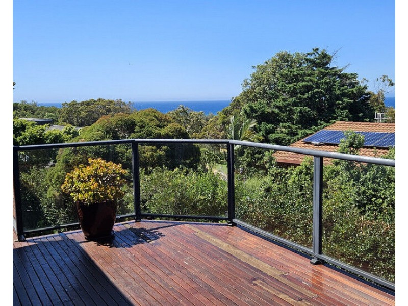 100 Pacific Way, Tura Beach NSW 2548