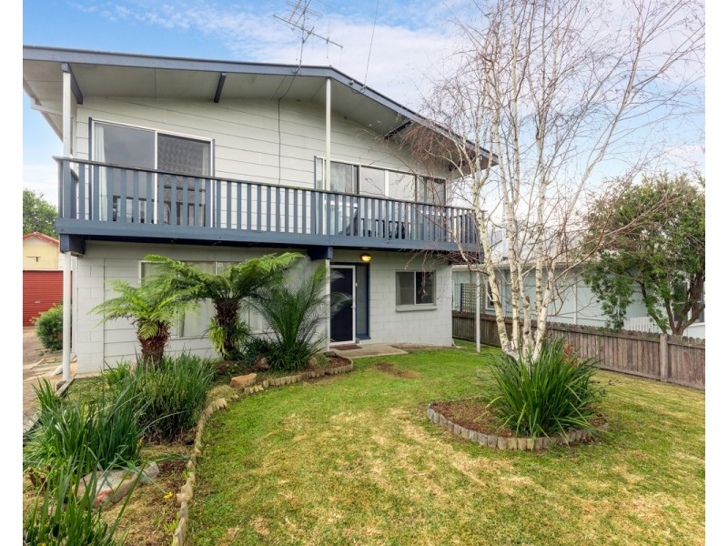 27 Kirkland Crescent, Bega NSW 2550
