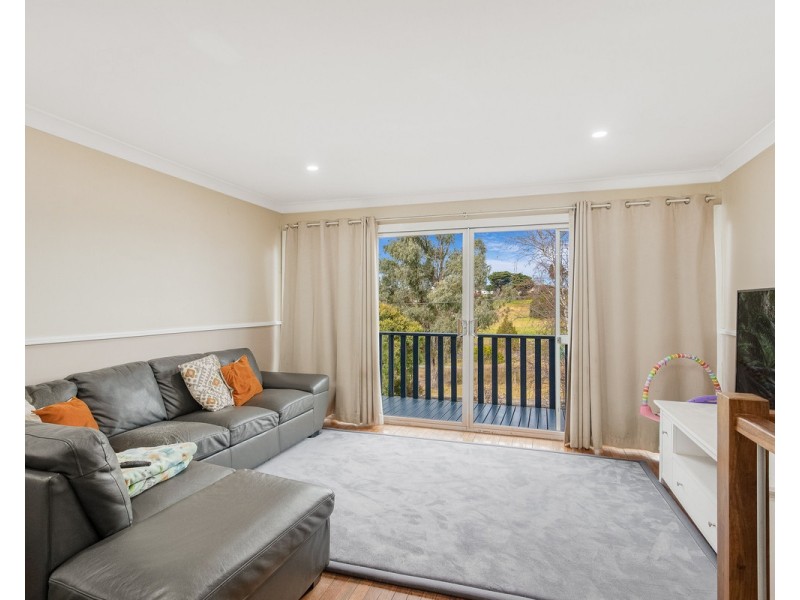 27 Kirkland Crescent, Bega NSW 2550
