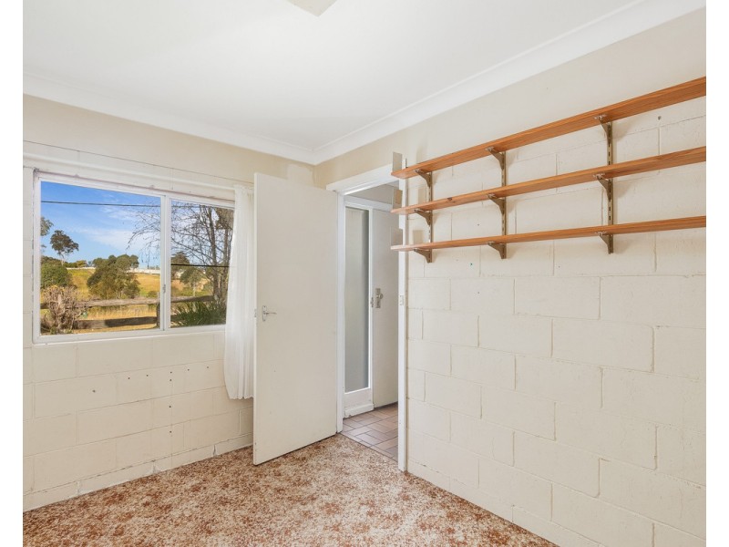 27 Kirkland Crescent, Bega NSW 2550