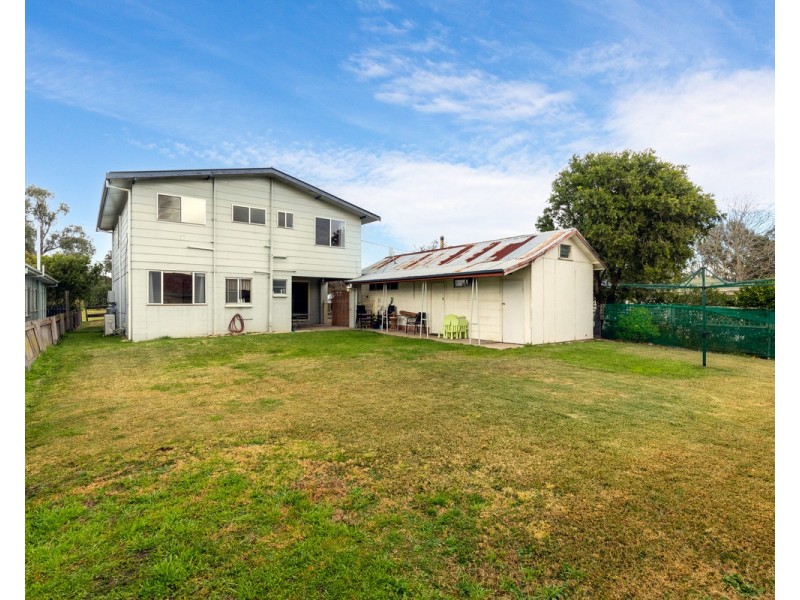 27 Kirkland Crescent, Bega NSW 2550