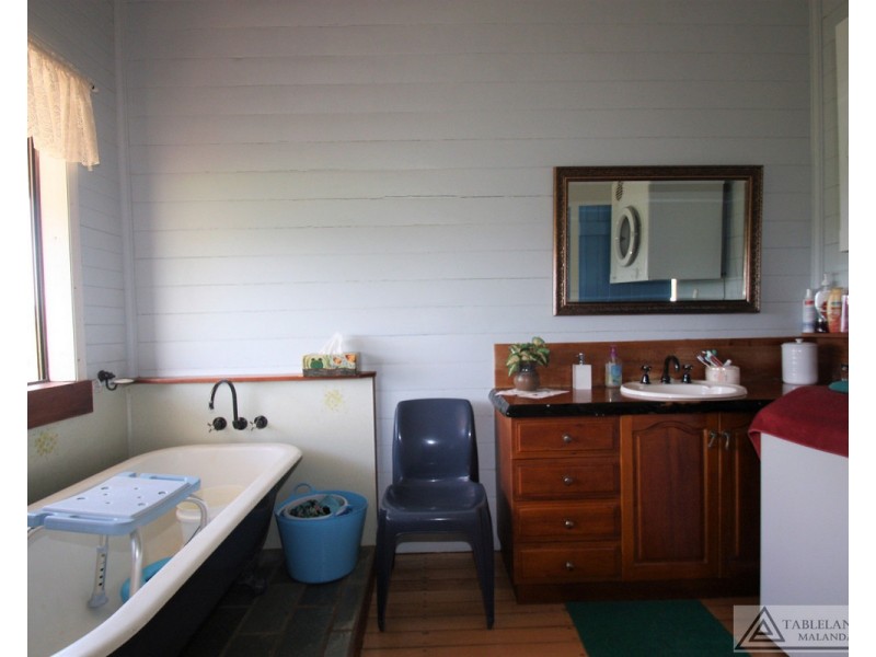 Lake Eacham QLD 4884