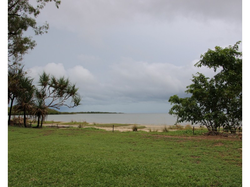 Nanum QLD 4874