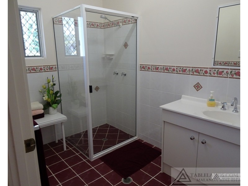 Lake Barrine QLD 4884